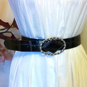 NWT Chic Black Faux Leather Fashion Belt with Oval Silver Alloy Buckle